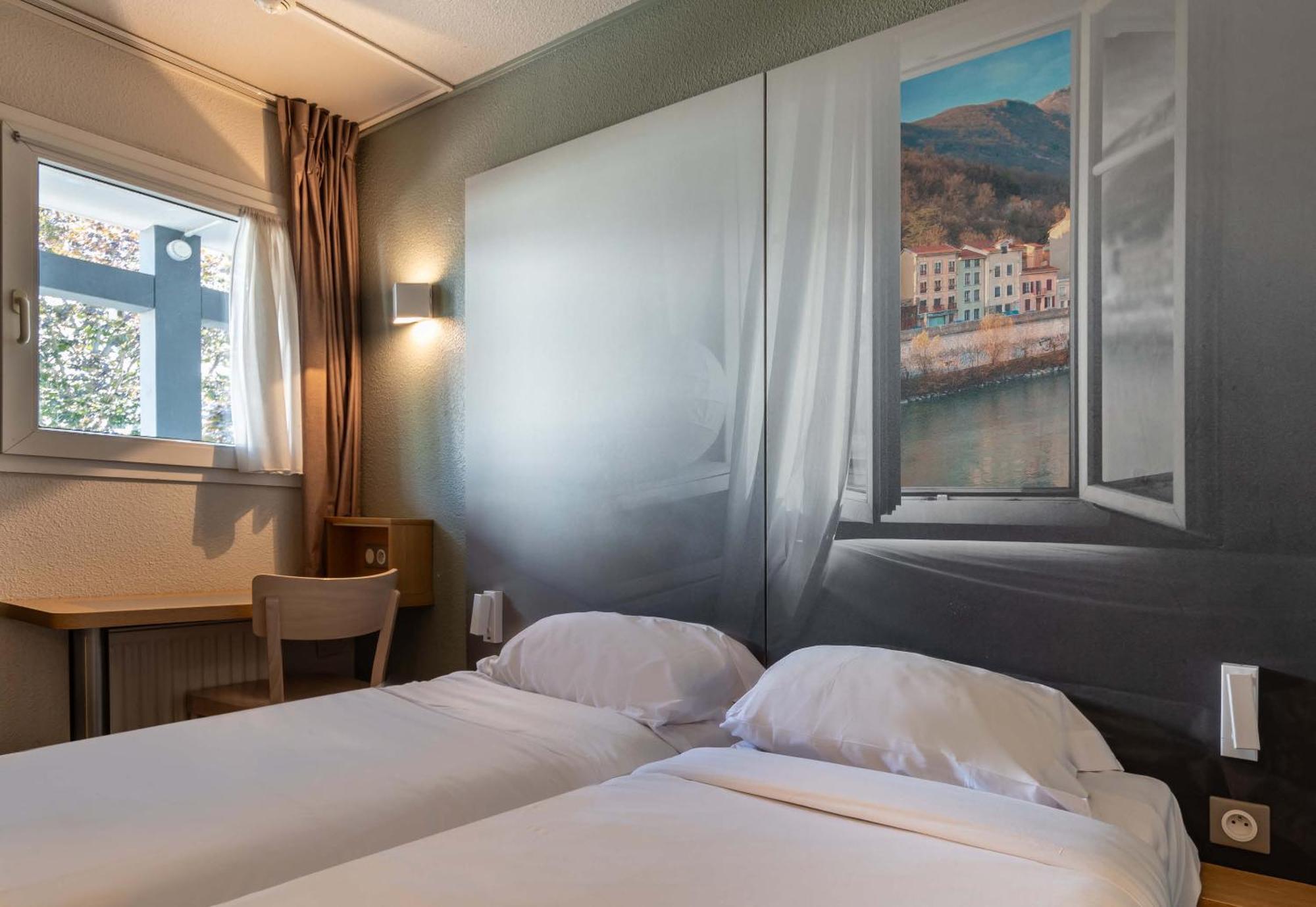 B&B Hotel Grenoble Universite 1 Gieres Bagian luar foto
