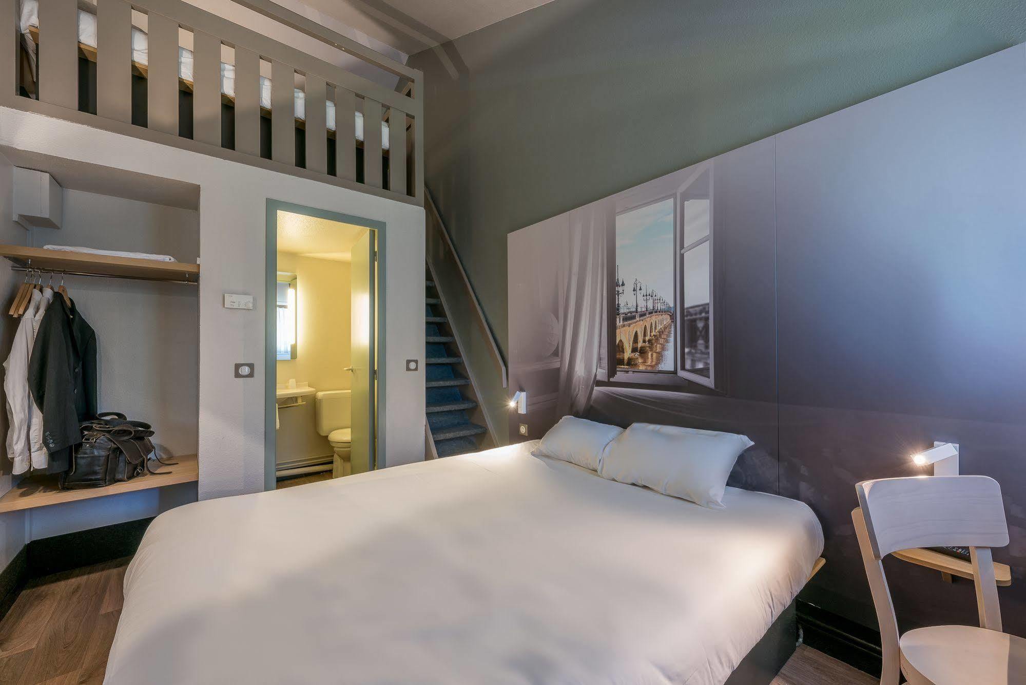 B&B Hotel Grenoble Universite 1 Gieres Bagian luar foto