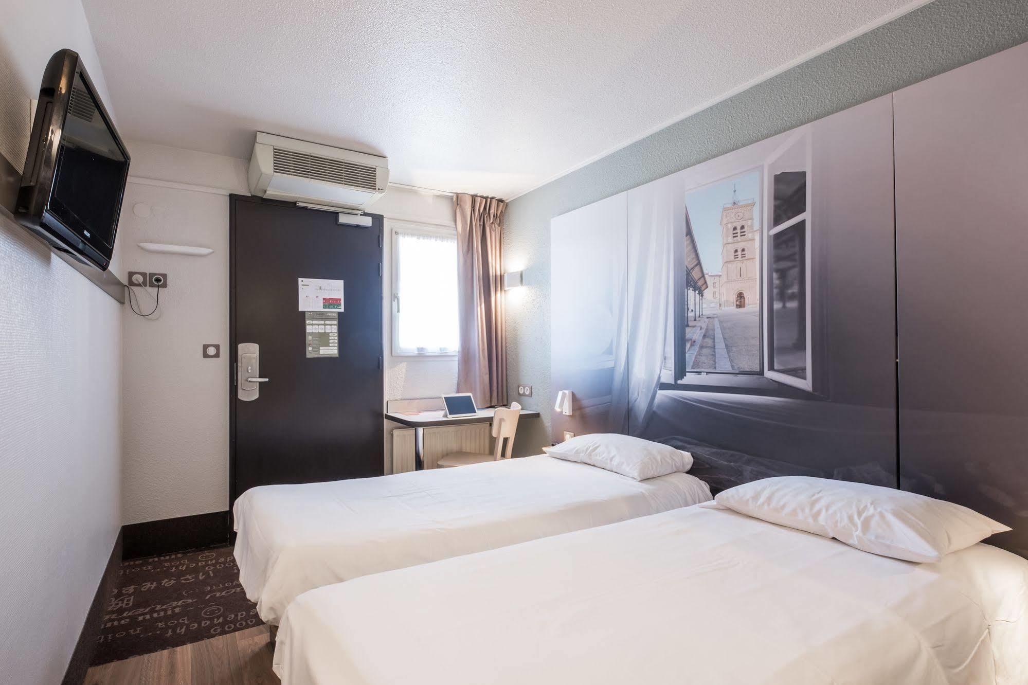 B&B Hotel Grenoble Universite 1 Gieres Bagian luar foto