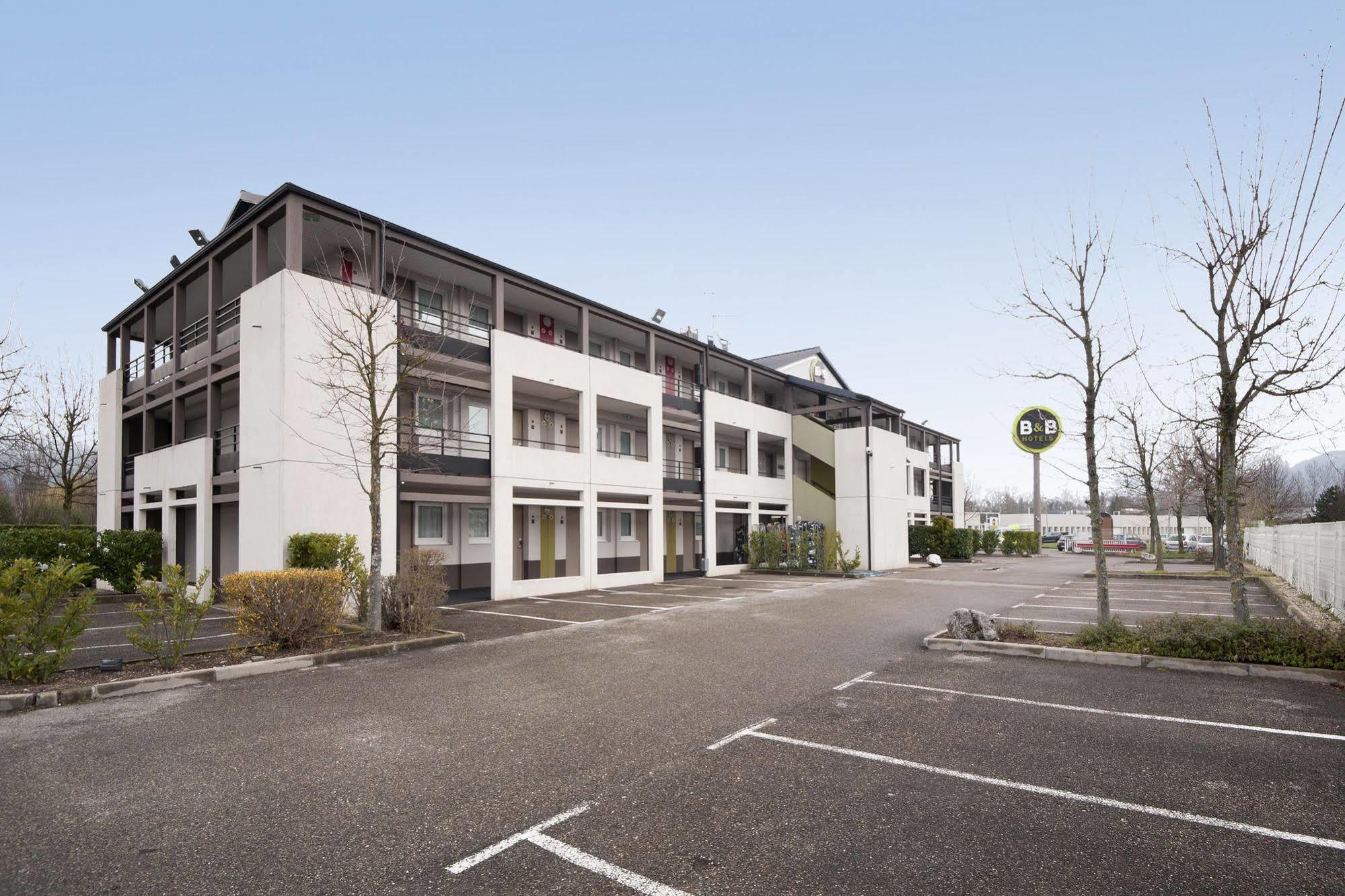 B&B Hotel Grenoble Universite 1 Gieres Bagian luar foto