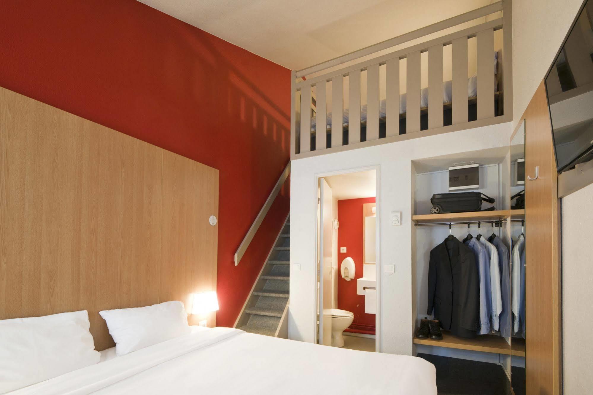 B&B Hotel Grenoble Universite 1 Gieres Bagian luar foto