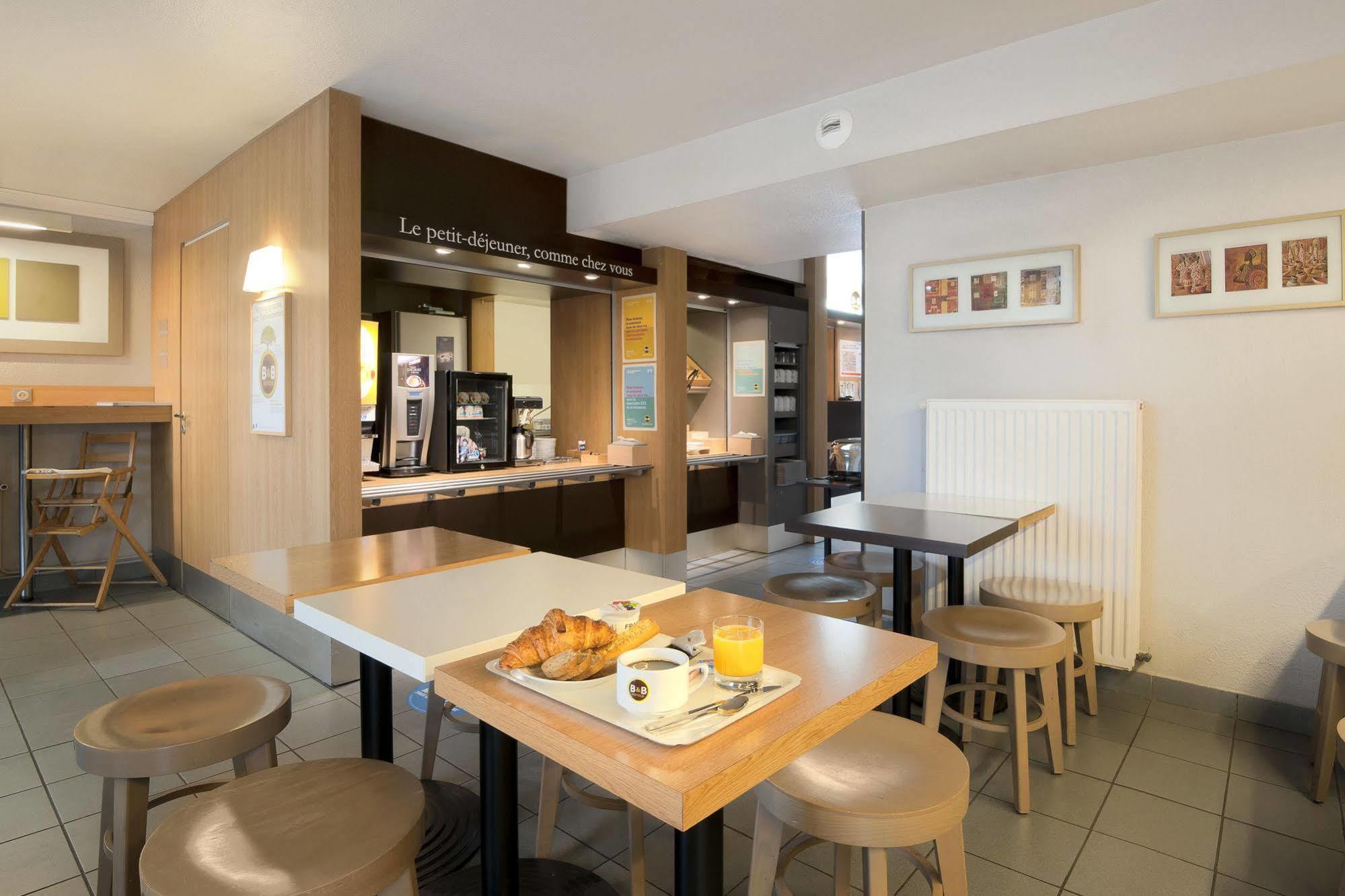 B&B Hotel Grenoble Universite 1 Gieres Bagian luar foto