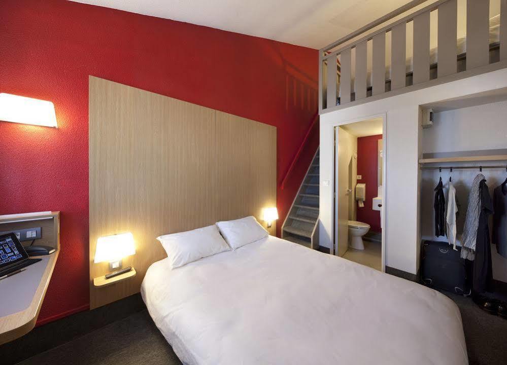 B&B Hotel Grenoble Universite 1 Gieres Bagian luar foto