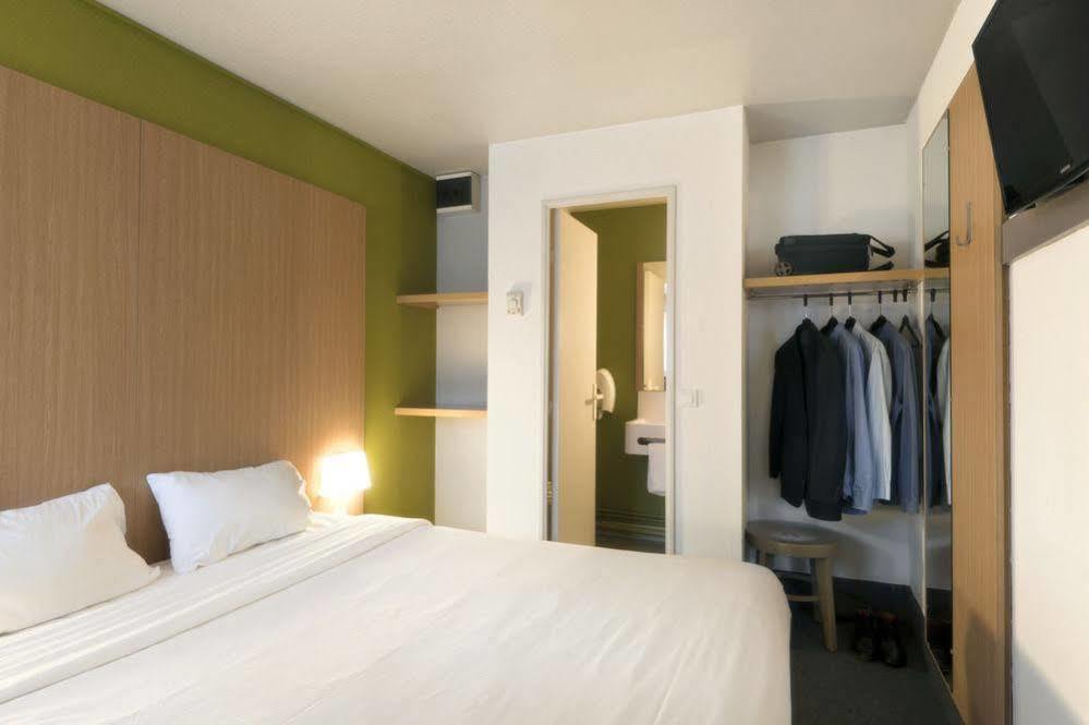 B&B Hotel Grenoble Universite 1 Gieres Bagian luar foto
